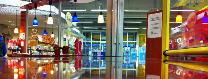 S-market is one of Minna : понравившиеся места.