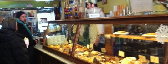 Naidre's Cafe & Bakery is one of Posti che sono piaciuti a Mitchell.