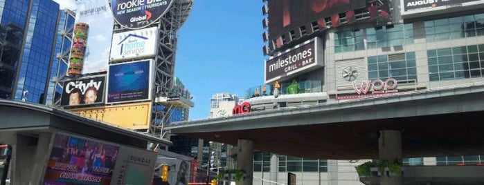 Yonge-Dundas Square is one of Toronto Badge City Guide and Hot Spots #4sqCities.