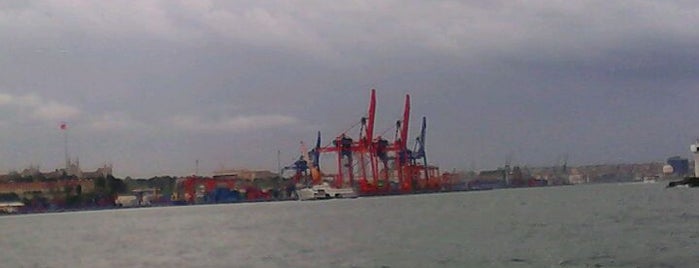 TCDD Haydarpaşa Liman İşletmesi is one of Üsküdar.