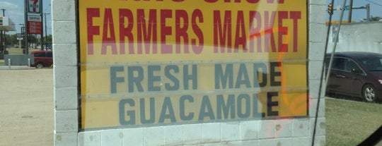 Rufe Snow Farmers Market is one of Lugares favoritos de katy.