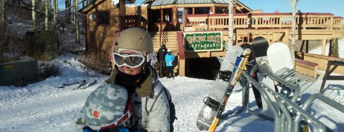 Miners Camp Restaurant is one of Cameron'un Beğendiği Mekanlar.