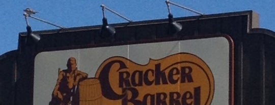 Cracker Barrel Old Country Store is one of Lugares favoritos de Seth.