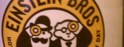 Einstein Bros. Bagels is one of Locais curtidos por Mike.