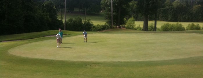 Charlie Yates Golf Course is one of Lugares favoritos de Jenebeth.
