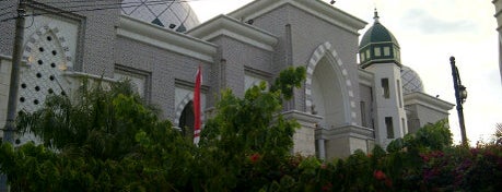 Masjid Raya Makassar is one of Makassar Bisa Tonji.