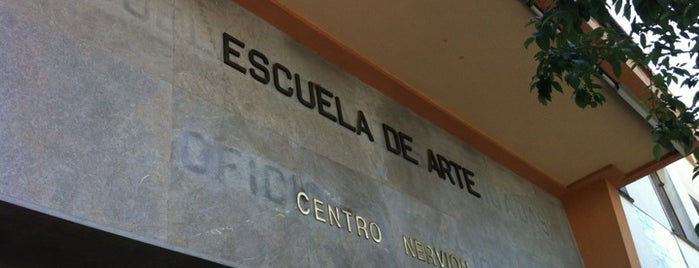 Escuela de Arte - Sede Nervión is one of Sitios.