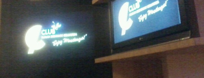 e-Club is one of Karaoke Lounge in Makassar.