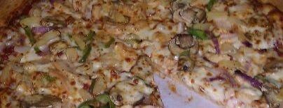 Pizza Hut is one of Posti che sono piaciuti a ESTHER.