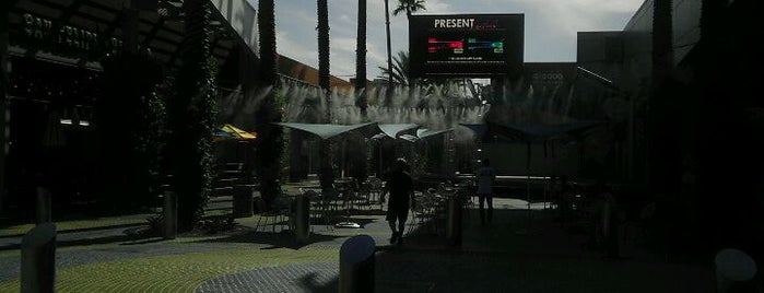 Tempe Marketplace is one of Hoiberg's Favorite Malls.