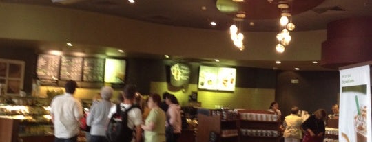 Starbucks is one of Lugares favoritos de Aptraveler.