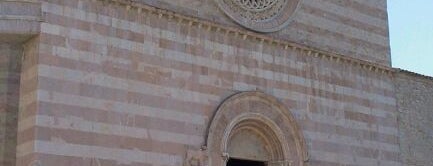 Basilica di Santa Chiara is one of Best places in Assisi, Italia.