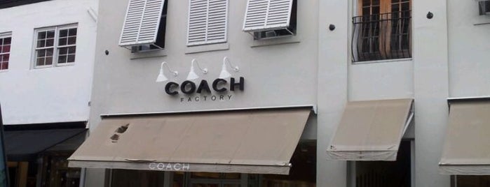 COACH Outlet is one of Lieux qui ont plu à JimmyGotUps.