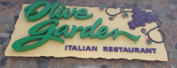 Olive Garden is one of Matt's Saved Places.