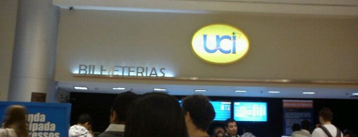 UCI is one of Lugares legais.