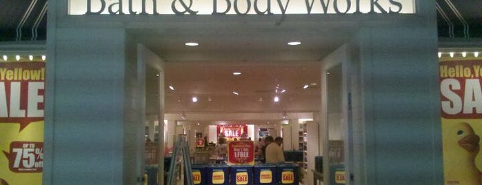 Bath & Body Works is one of Mary’s Liked Places.