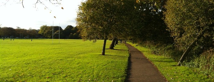 Roath Recreational Park is one of Lugares favoritos de Jeremy.