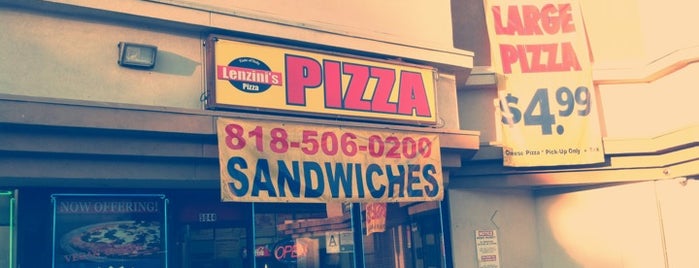 Lenzini's Pizza is one of สถานที่ที่ Meredith ถูกใจ.