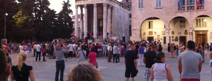 Forum is one of Pula.