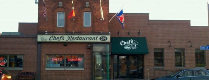 Chef's Restaurant is one of Orte, die Quinton gefallen.