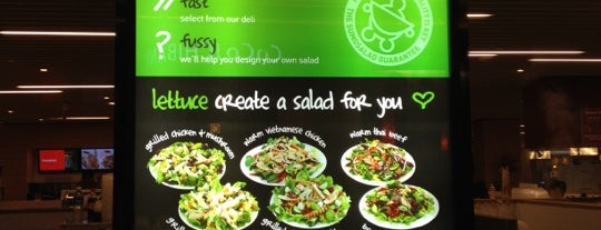 Sumo Salad is one of สถานที่ที่ Jaqueline ถูกใจ.