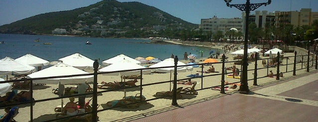 Platja Es Riu de Santa Eulària is one of Lewin’s Liked Places.