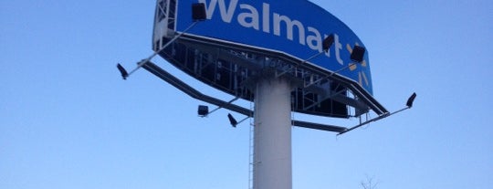 Walmart is one of Locais curtidos por Lili.