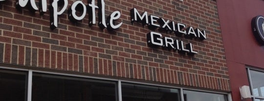 Chipotle Mexican Grill is one of Locais curtidos por Aine.