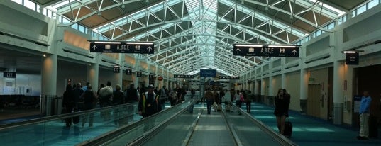 Aeropuerto Internacional de Portland (PDX) is one of Places to Visit: Portland Metro.