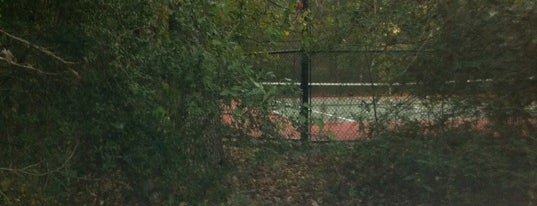 Shadowbend Tennis Courts is one of Places I Love:).