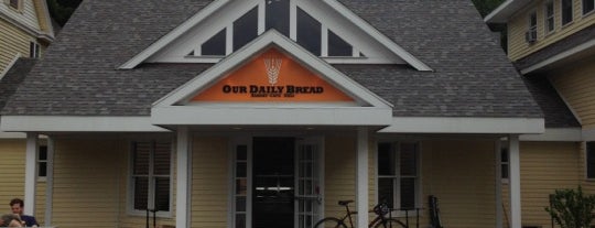 Our Daily Bread Deli & Cafe is one of Yu-Mei'nin Kaydettiği Mekanlar.