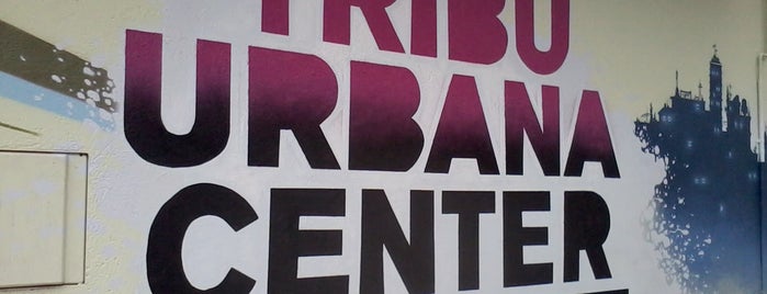 Tribu Urbana Center is one of Ensenyament i Cultura.