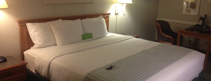 La Quinta Inn Costa Mesa Orange County is one of Tempat yang Disukai Stephen G..