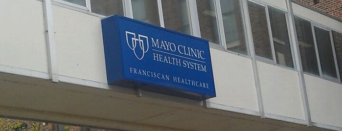 Mayo Clinic Health System - La Crosse is one of สถานที่ที่ Wendy ถูกใจ.