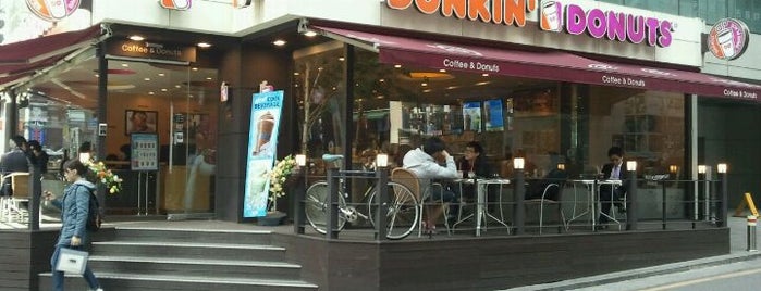 Dunkin' is one of Kevin : понравившиеся места.