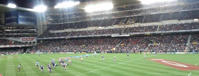 Newlands Rugby Stadium is one of สถานที่ที่ Ashton ถูกใจ.