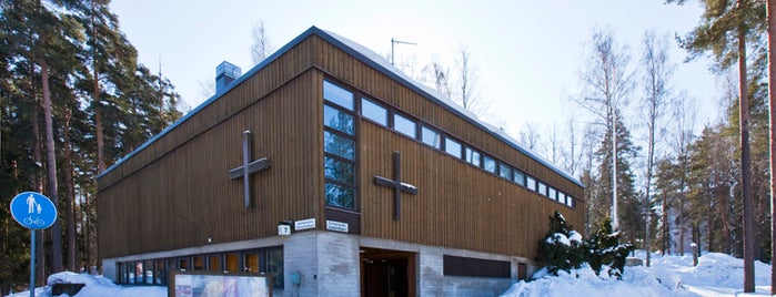 Jakomäen kirkko is one of Kirkot Helsingissä.
