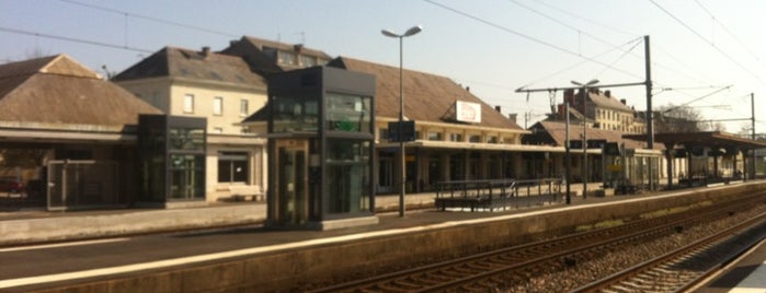Gare SNCF de Saumur is one of Gares, aéroport, aires de repos.