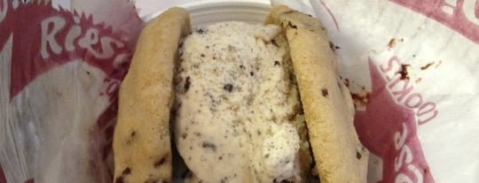 Diddy Riese is one of Los Angeles.