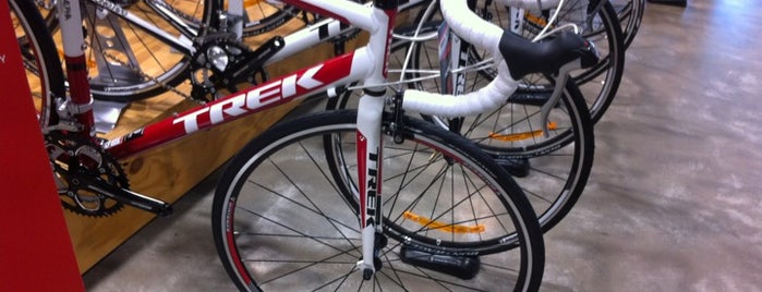 Trek Bicycle Store is one of Locais curtidos por Danijel .