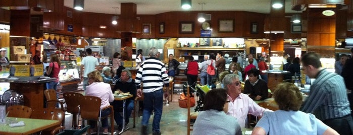 Restaurante Juanito is one of Locais curtidos por Da.