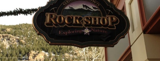 Rockshop is one of Orte, die Lori gefallen.