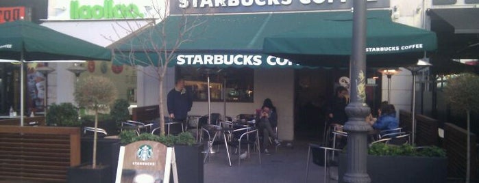 Starbucks is one of En Madrid.