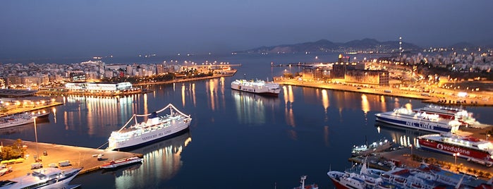 Piraeus Port is one of Grécia.