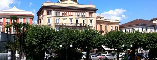 Porto di Pallanza is one of Lugares favoritos de Mael.