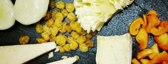 Poncelet Cheese Bar is one of Tapeo.