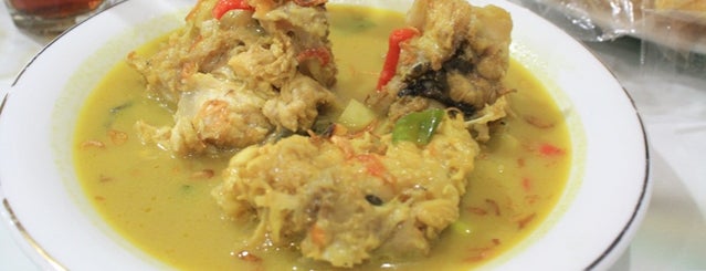 Rumah Makan Ulu Juku is one of Wisata Kuliner Makassar.
