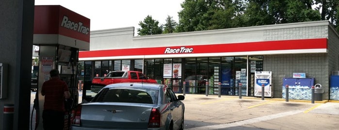 RaceTrac is one of สถานที่ที่ A.G.T ถูกใจ.