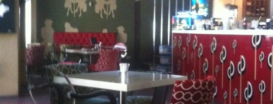 Lolly PoP Lounge & Café is one of Remus'un Beğendiği Mekanlar.