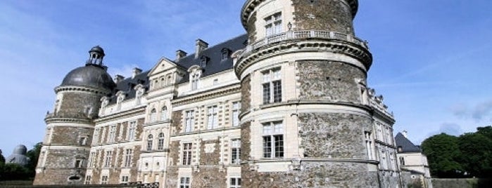 Château de Serrant is one of Châteaux de la Loire.